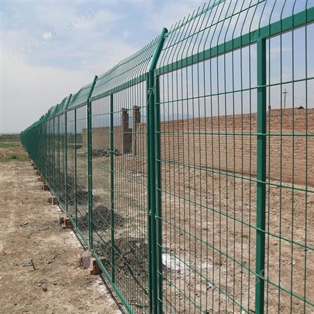 世腾边框护栏网景区公园围栏 养殖圈地果园隔离网