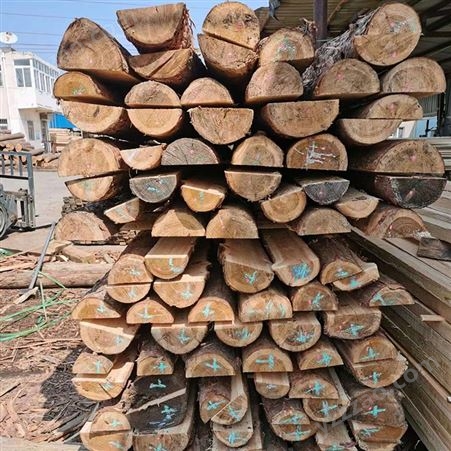 异形木材 木楔子 垫木 三角木 熏蒸木方白松原木定制 建亿建筑