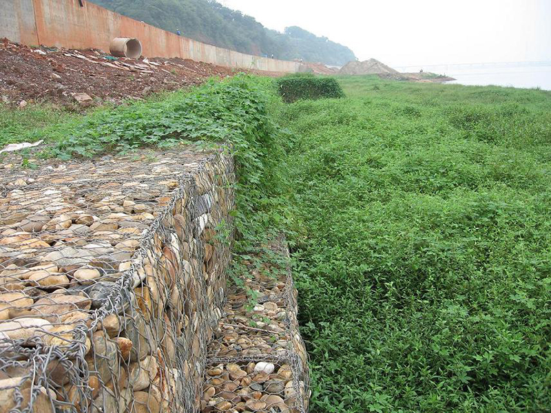 格宾网挡墙工程防护根据边坡地质条件合理选用